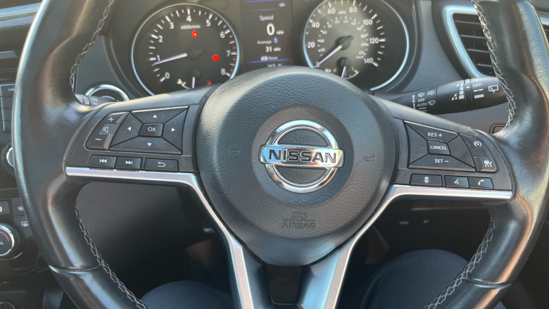 Nissan Qashqai 1.3 DiG-T Tekna 5dr Petrol Hatchback